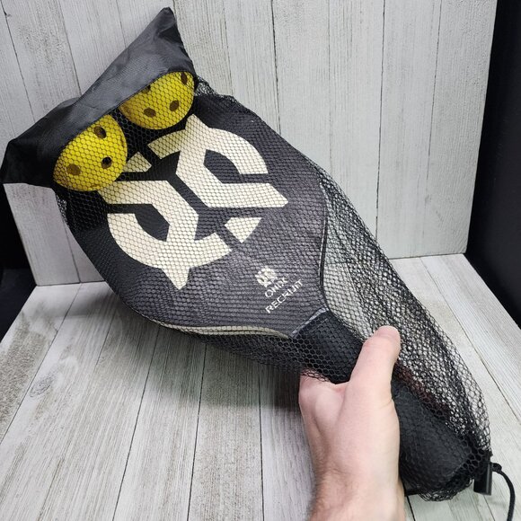 Onix Recruit Pickleball 2 Paddles 2 Balls and Bag Starter Set Christmas Gift - Picture 3 of 7